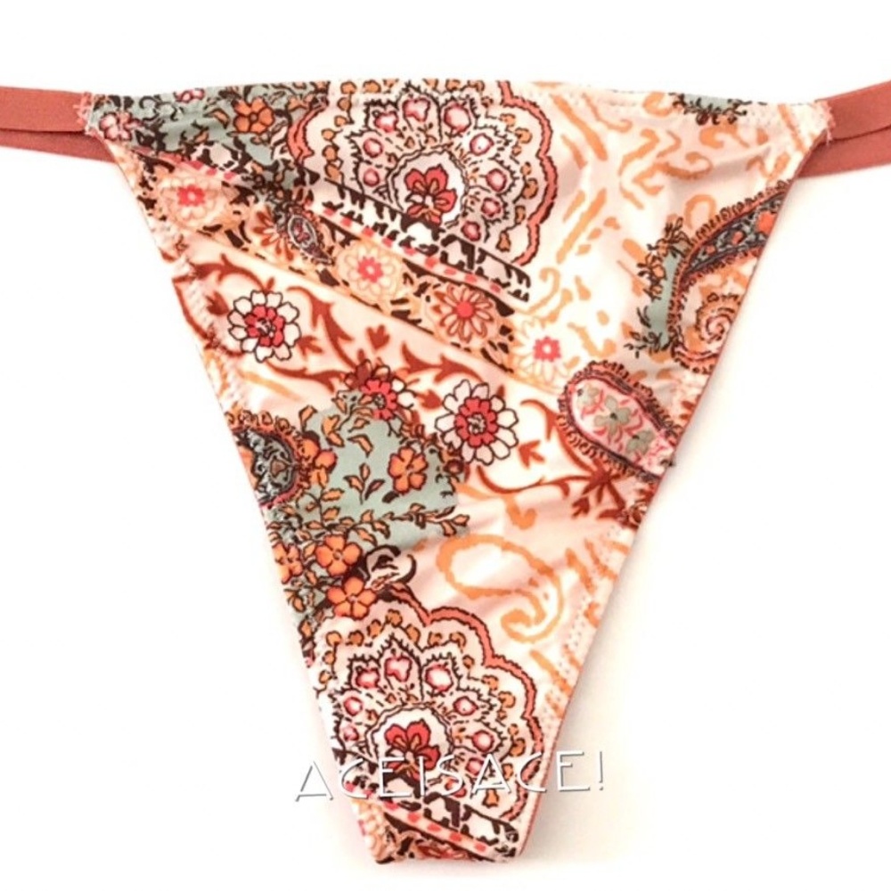 NWT* Victoria's Secret SEXY PAISLEY V-String PANTY
